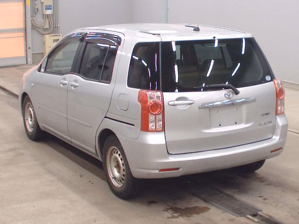 TOYOTA RAUM