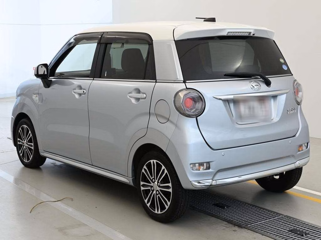 DAIHATSU CAST