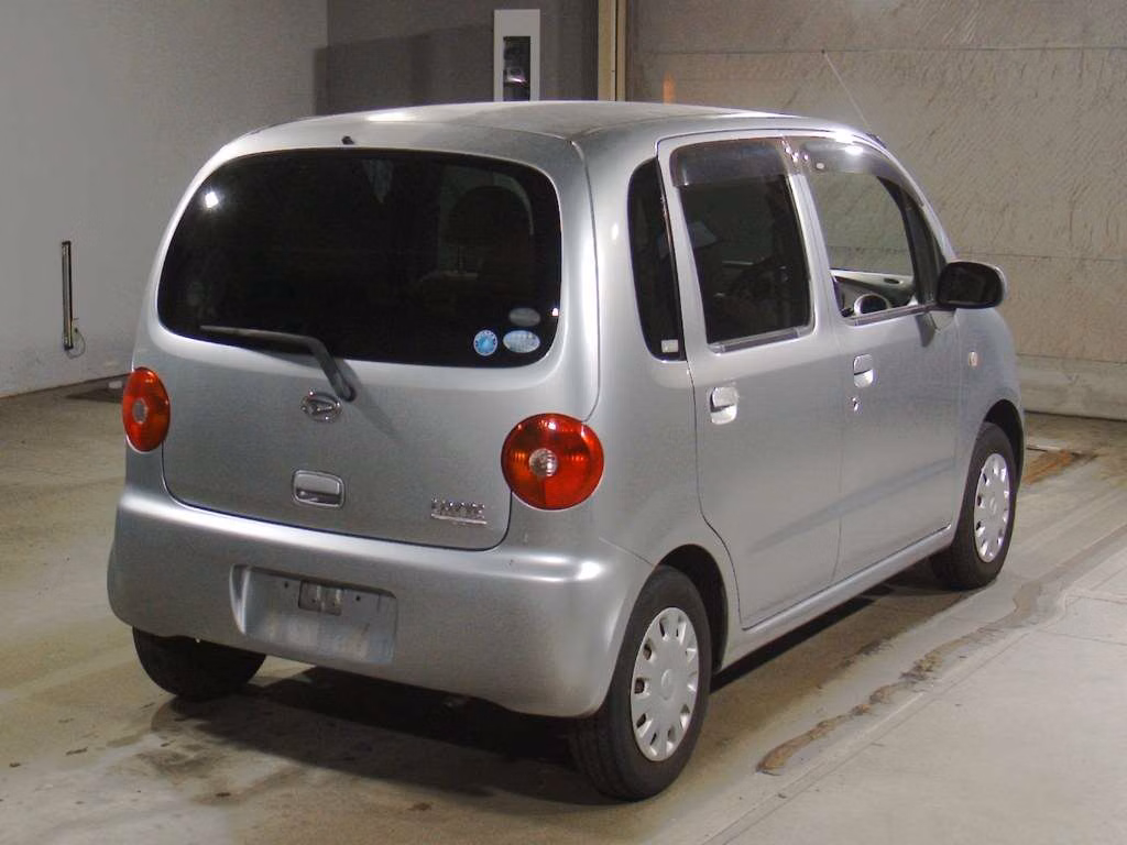 DAIHATSU MOVE LATTE