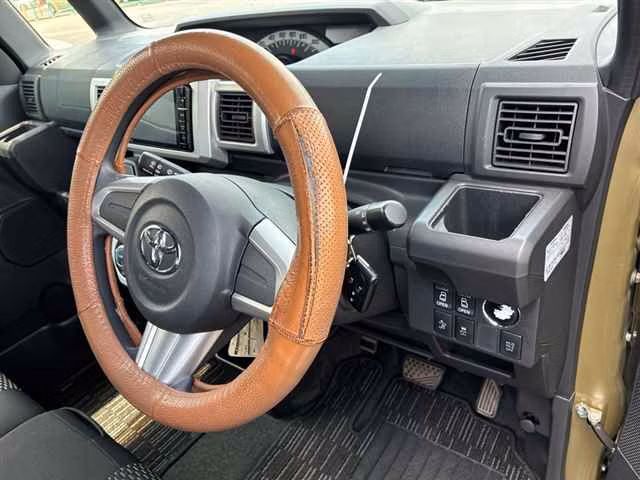 TOYOTA PIXIS MEGA
