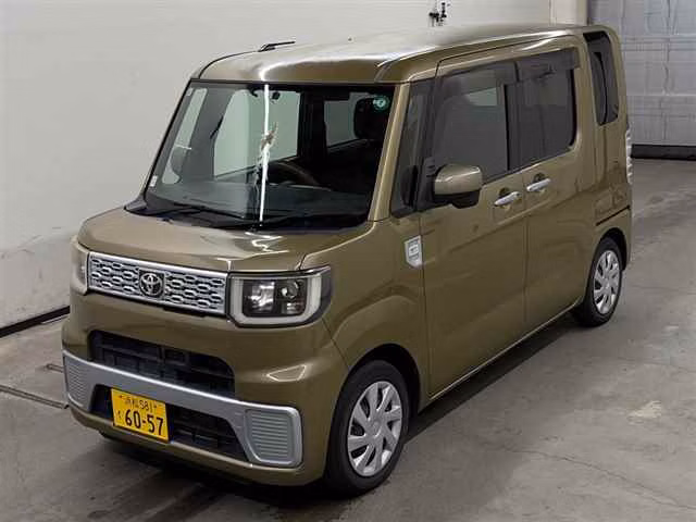 TOYOTA PIXIS MEGA
