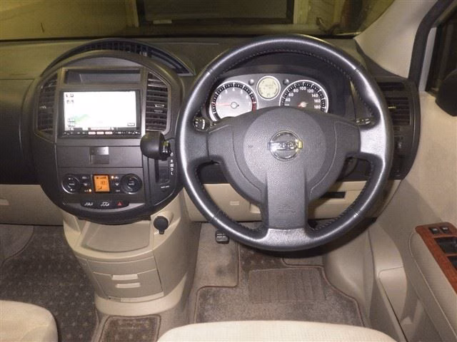 NISSAN LAFESTA