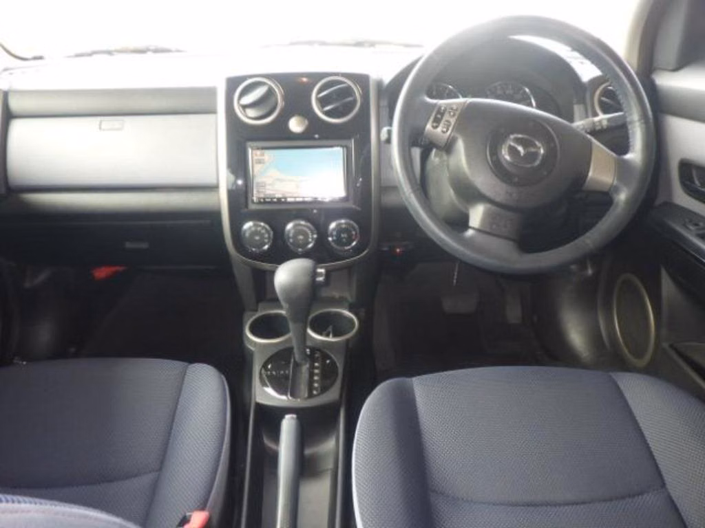 MAZDA VERISA