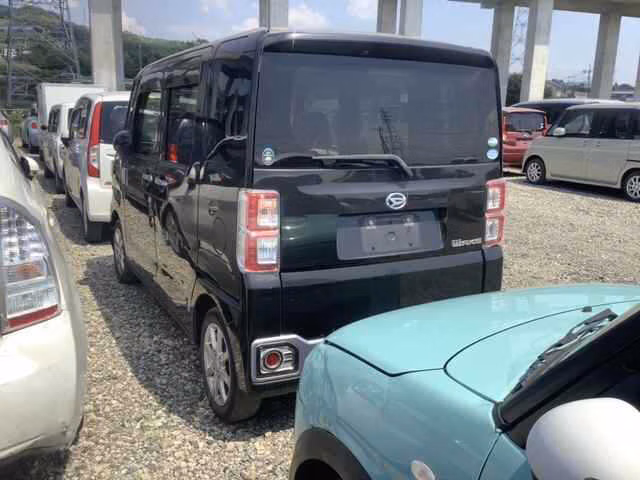 DAIHATSU WAKE
