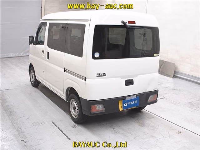 TOYOTA PIXIS VAN