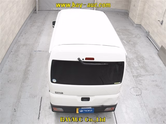 TOYOTA PIXIS VAN