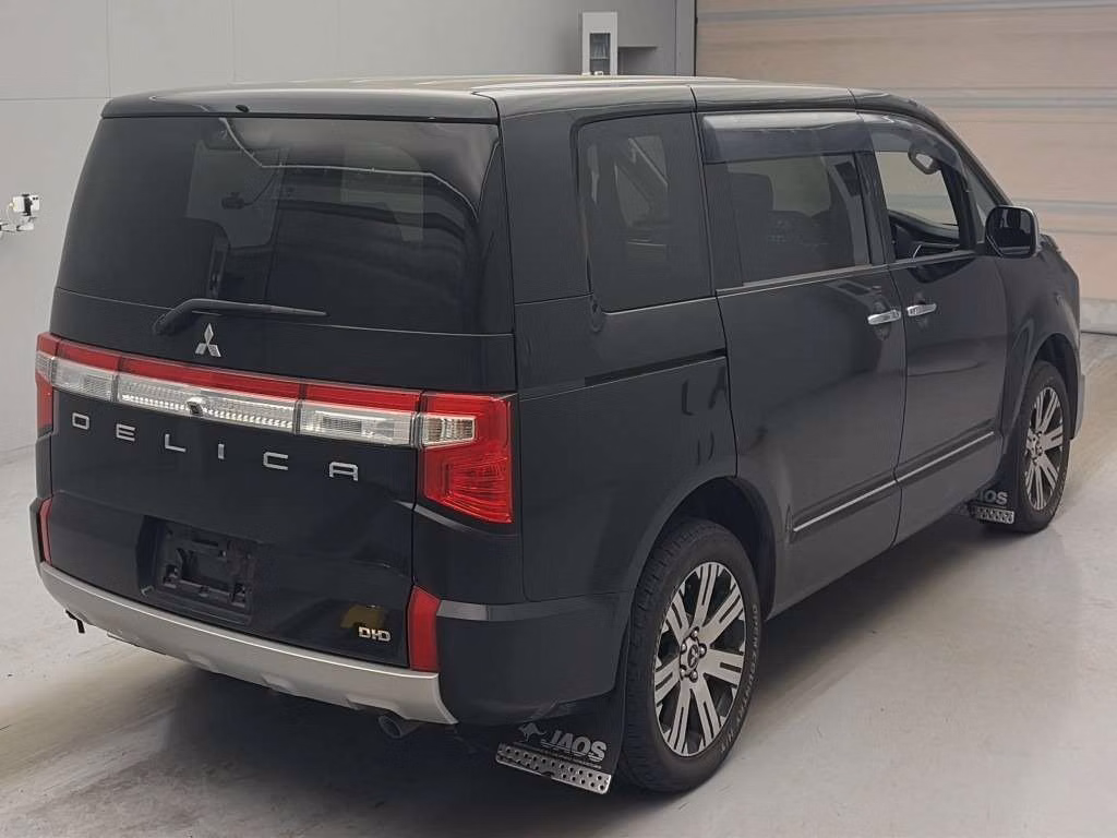 MITSUBISHI DELICA D:5