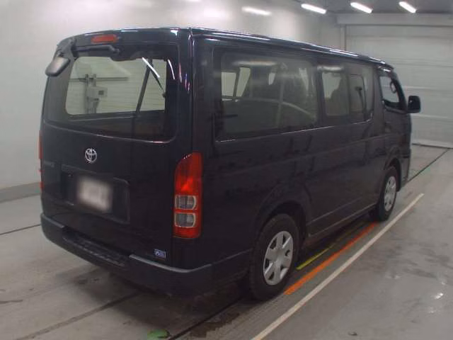 TOYOTA REGIUS ACE