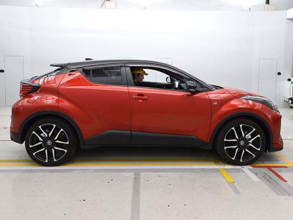 TOYOTA C-HR