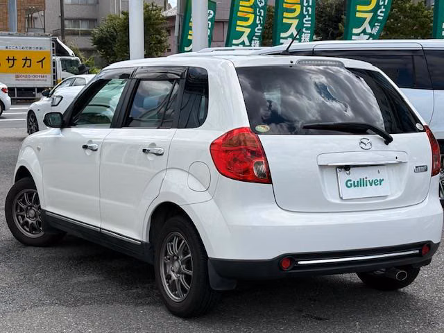 MAZDA VERISA