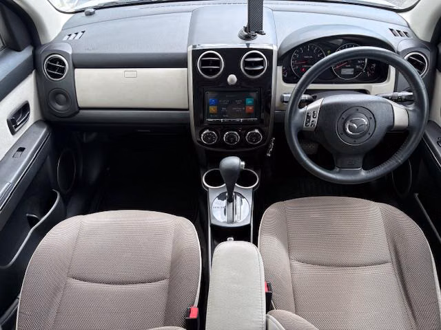 MAZDA VERISA