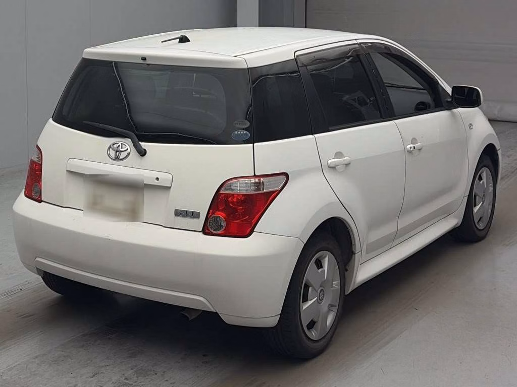 TOYOTA IST