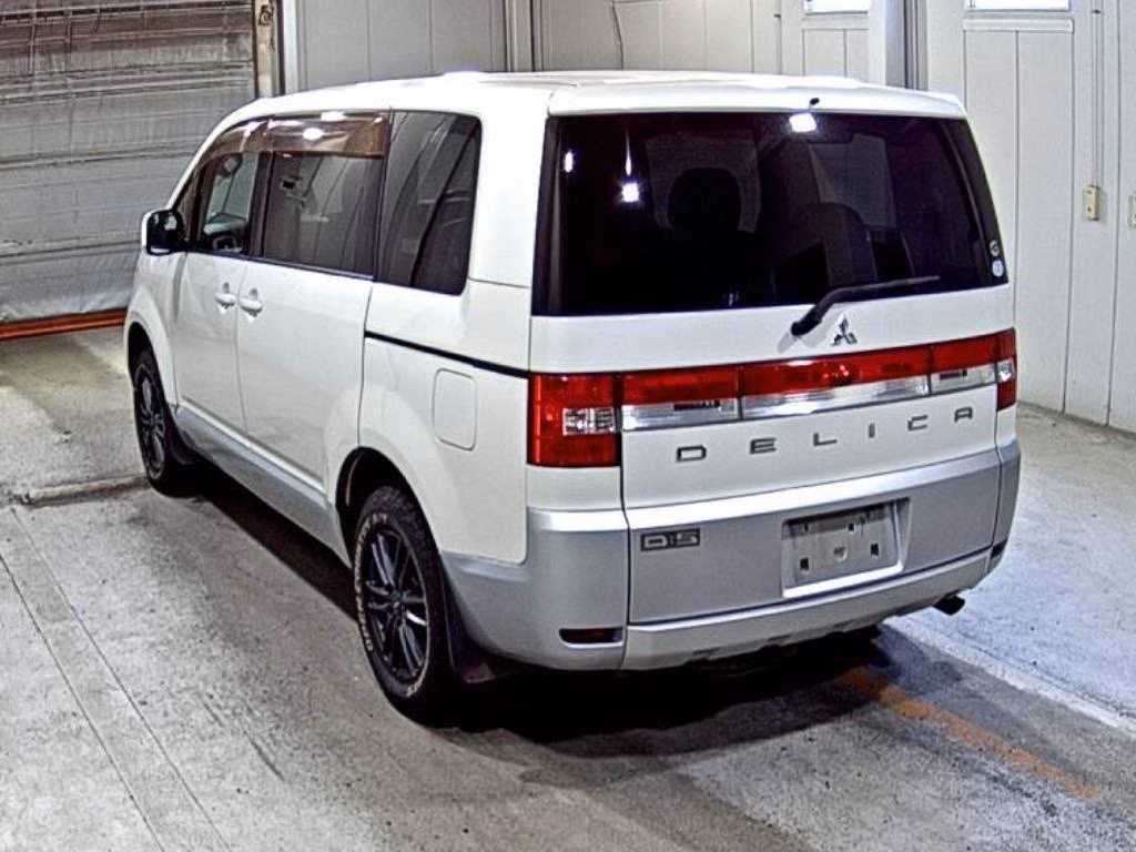 MITSUBISHI DELICA D:5