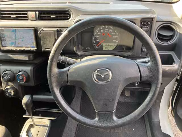 MAZDA FAMILIA