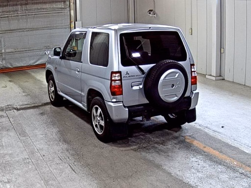 MITSUBISHI PAJERO MINI