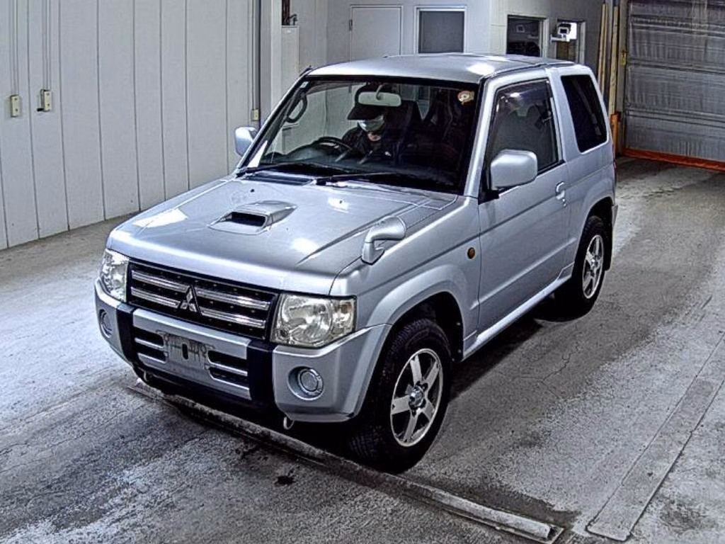 MITSUBISHI PAJERO MINI