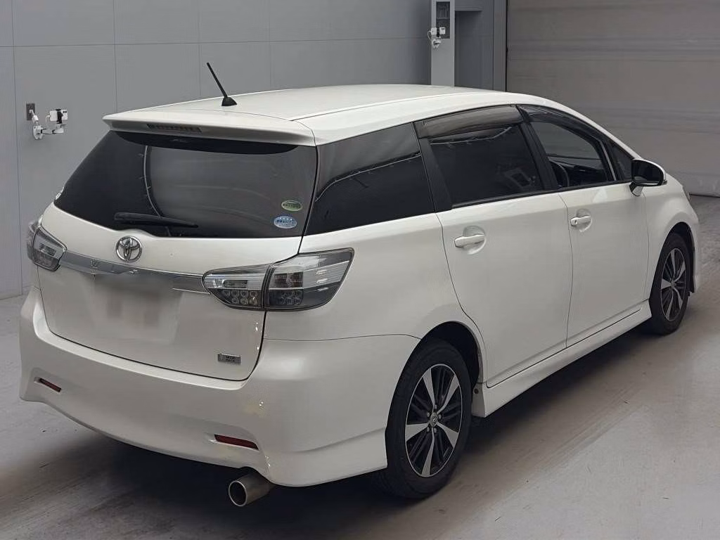 TOYOTA WISH