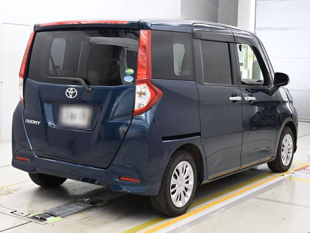 TOYOTA ROOMY