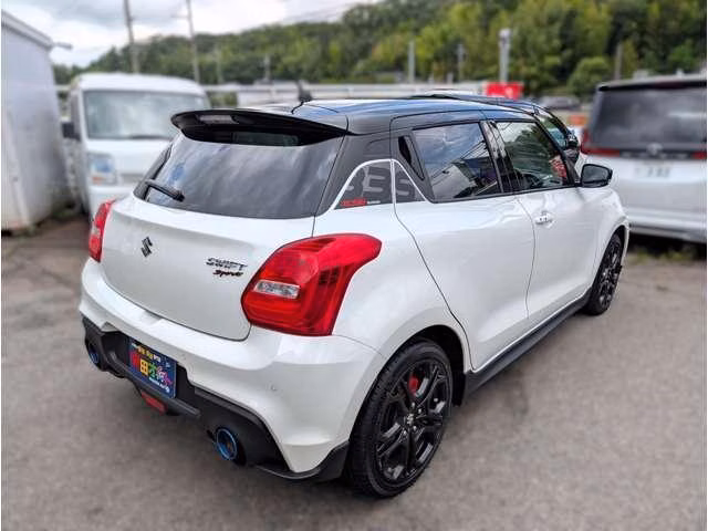 SUZUKI SWIFT
