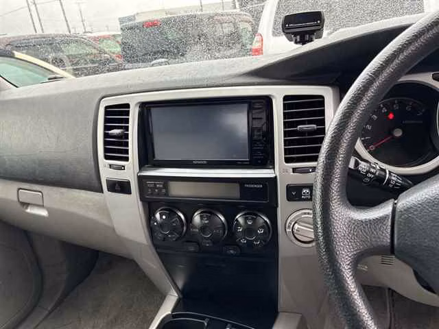 TOYOTA HILUX SURF
