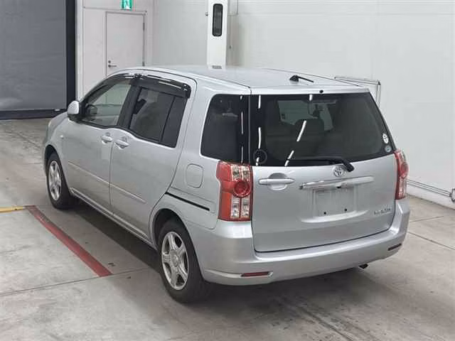 TOYOTA RAUM