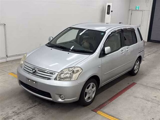 TOYOTA RAUM