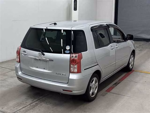 TOYOTA RAUM