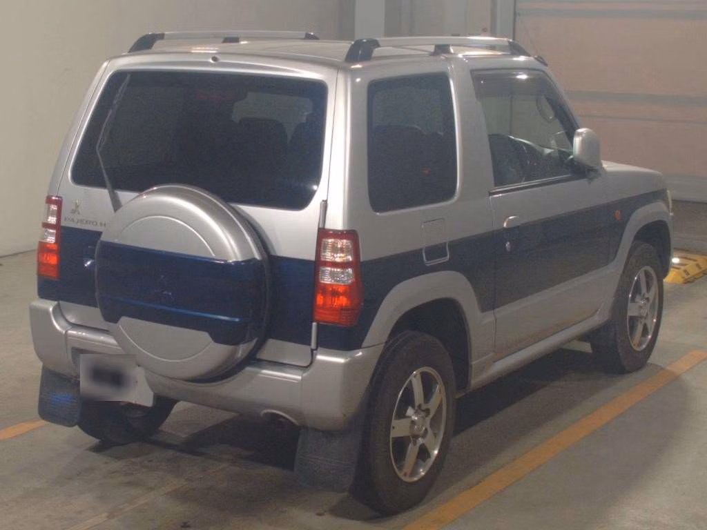 MITSUBISHI PAJERO MINI