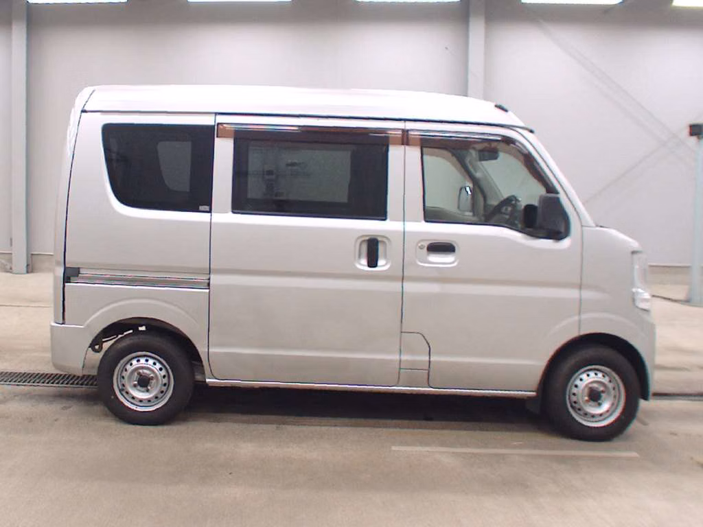 MITSUBISHI MINICAB