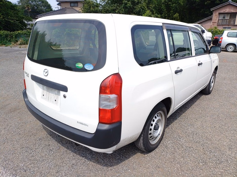 MAZDA FAMILIA