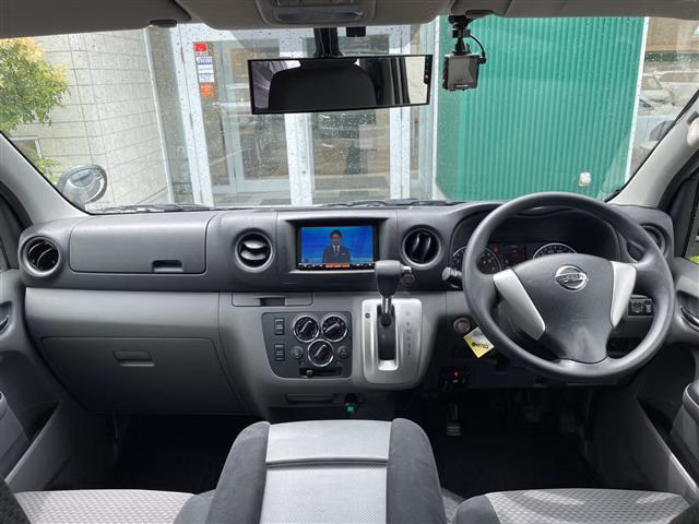 NISSAN NV350 CARAVAN