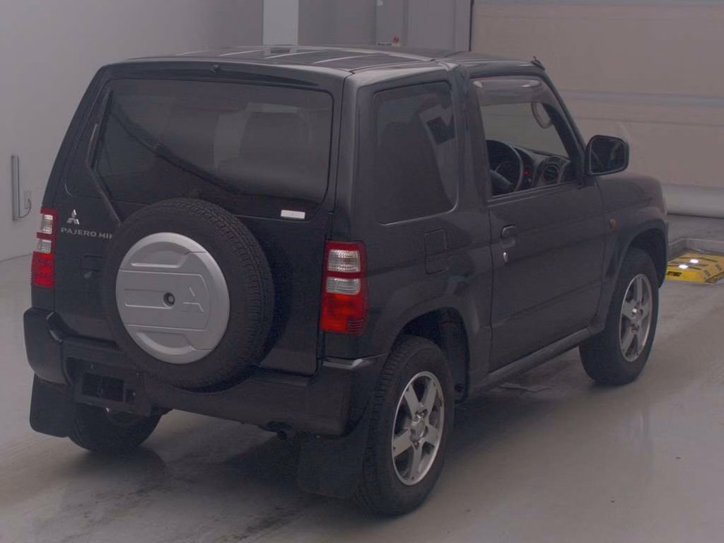 MITSUBISHI PAJERO MINI
