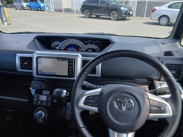 TOYOTA PIXIS MEGA
