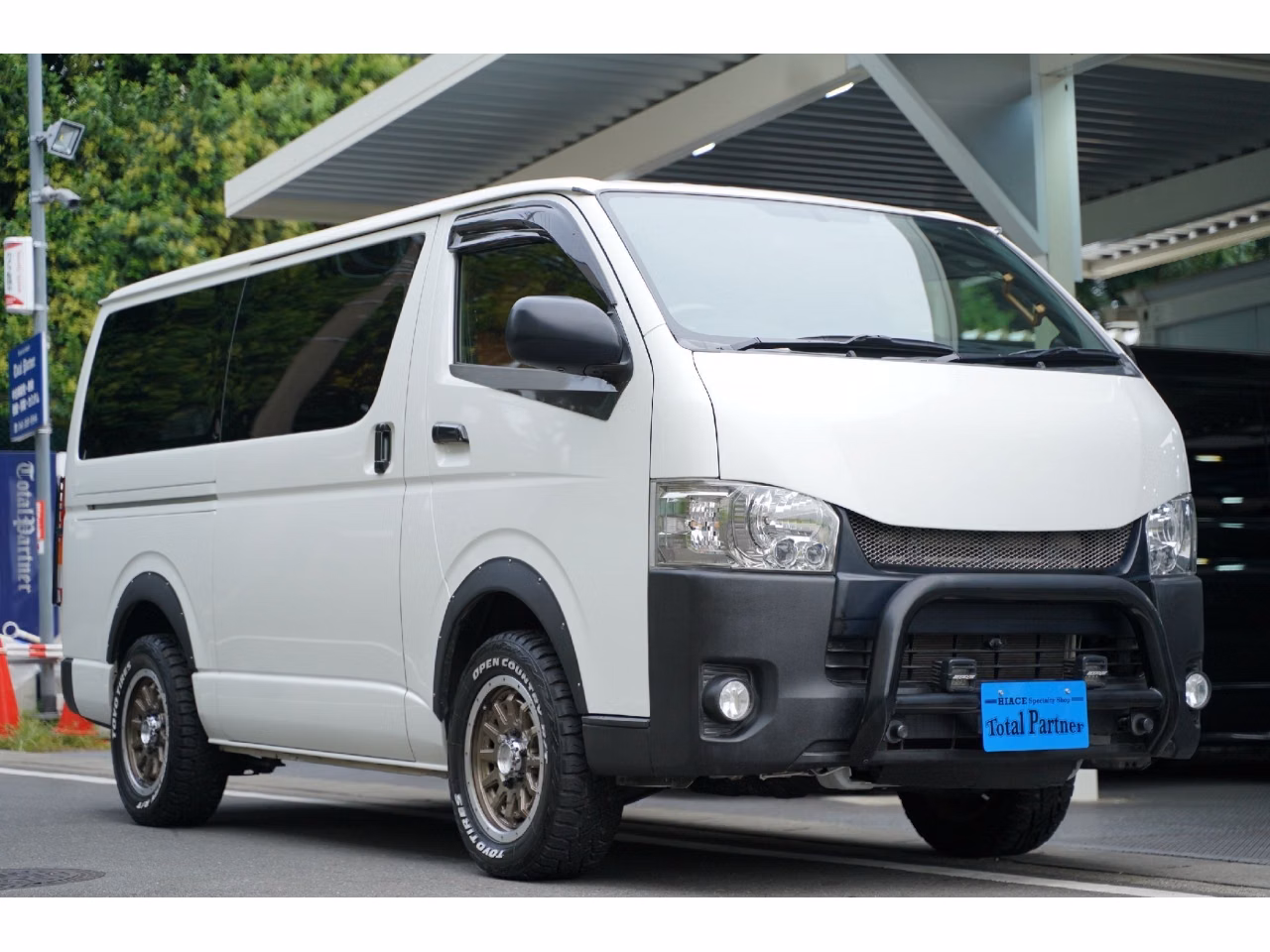 TOYOTA REGIUS ACE