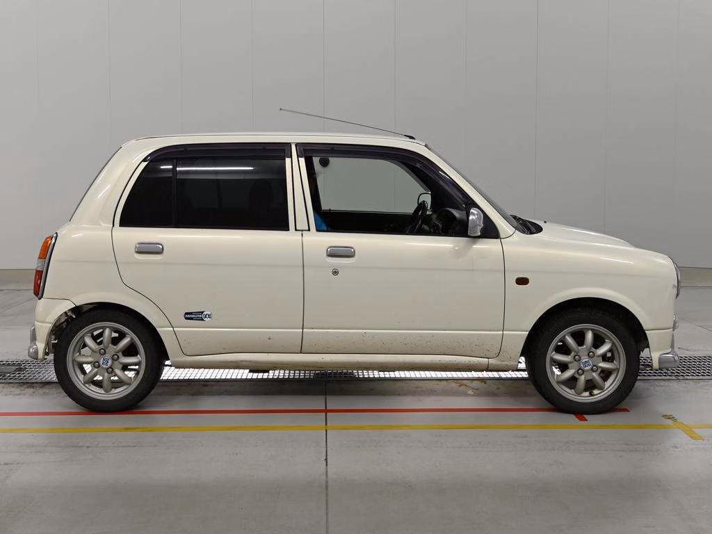DAIHATSU MIRA GINO