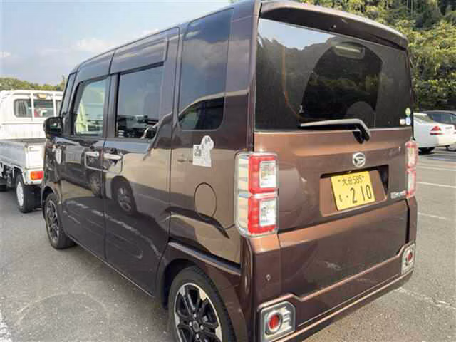 DAIHATSU WAKE
