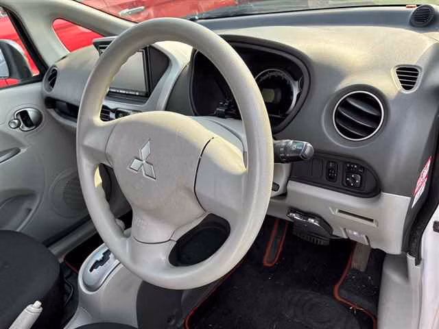 MITSUBISHI I