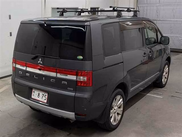 MITSUBISHI DELICA D:5