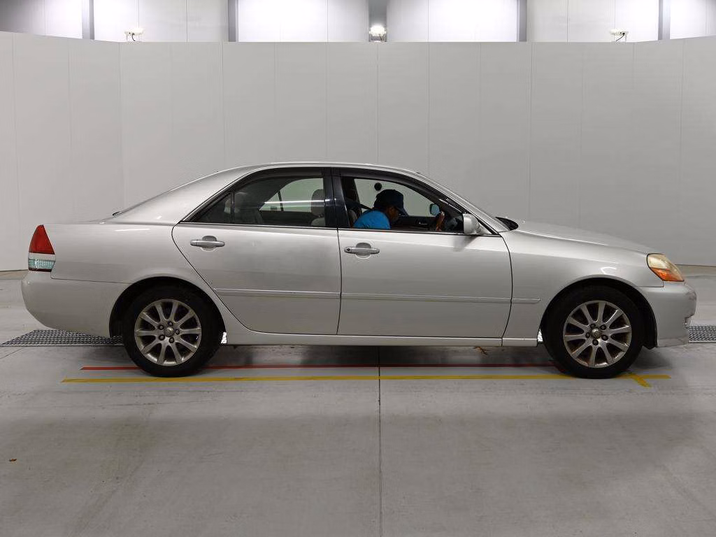 TOYOTA MARK II