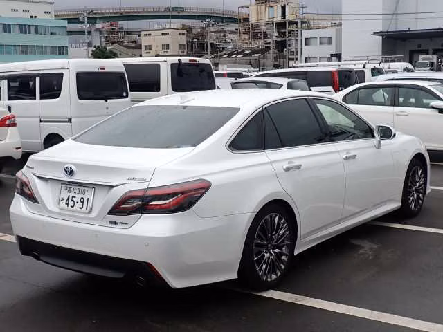 TOYOTA CROWN
