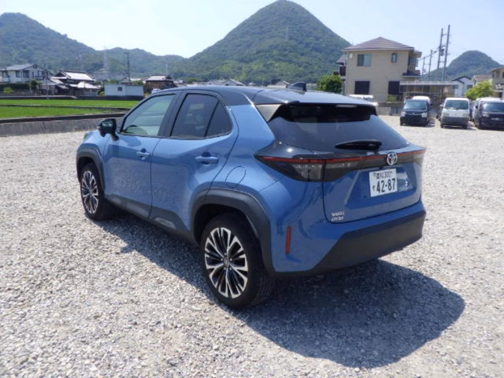 TOYOTA YARIS CROSS