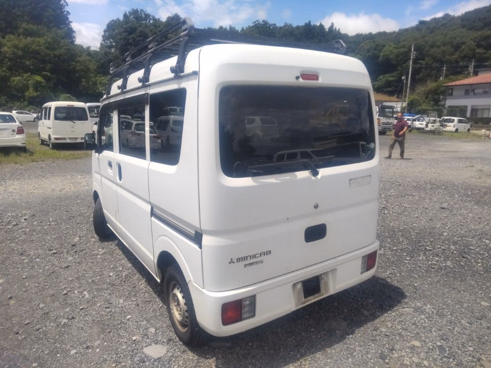MITSUBISHI MINICAB