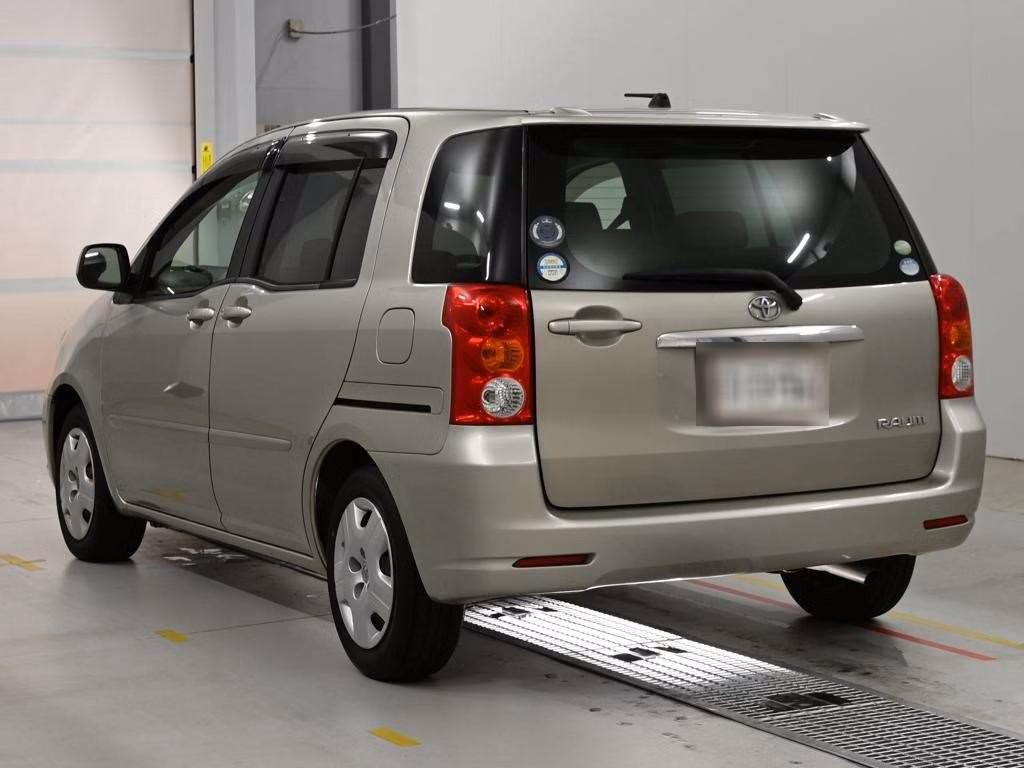 TOYOTA RAUM