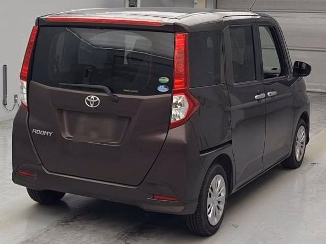 TOYOTA ROOMY
