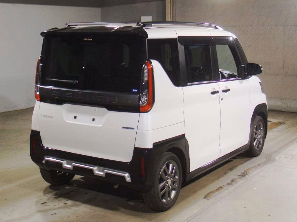 MITSUBISHI DELICA MINI