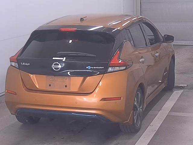 NISSAN LEAF