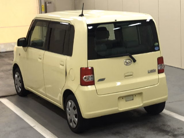 DAIHATSU MOVE CONTE