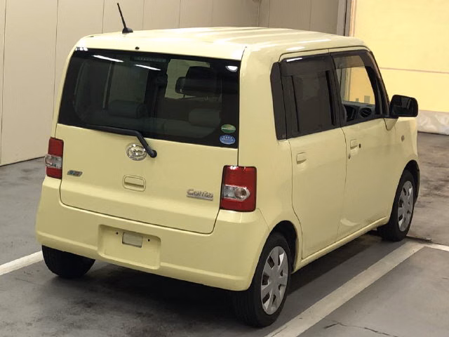 DAIHATSU MOVE CONTE