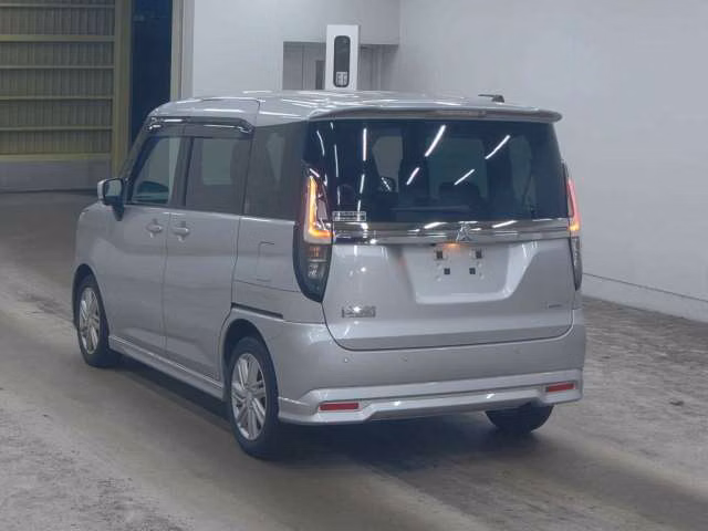 MITSUBISHI DELICA D:2