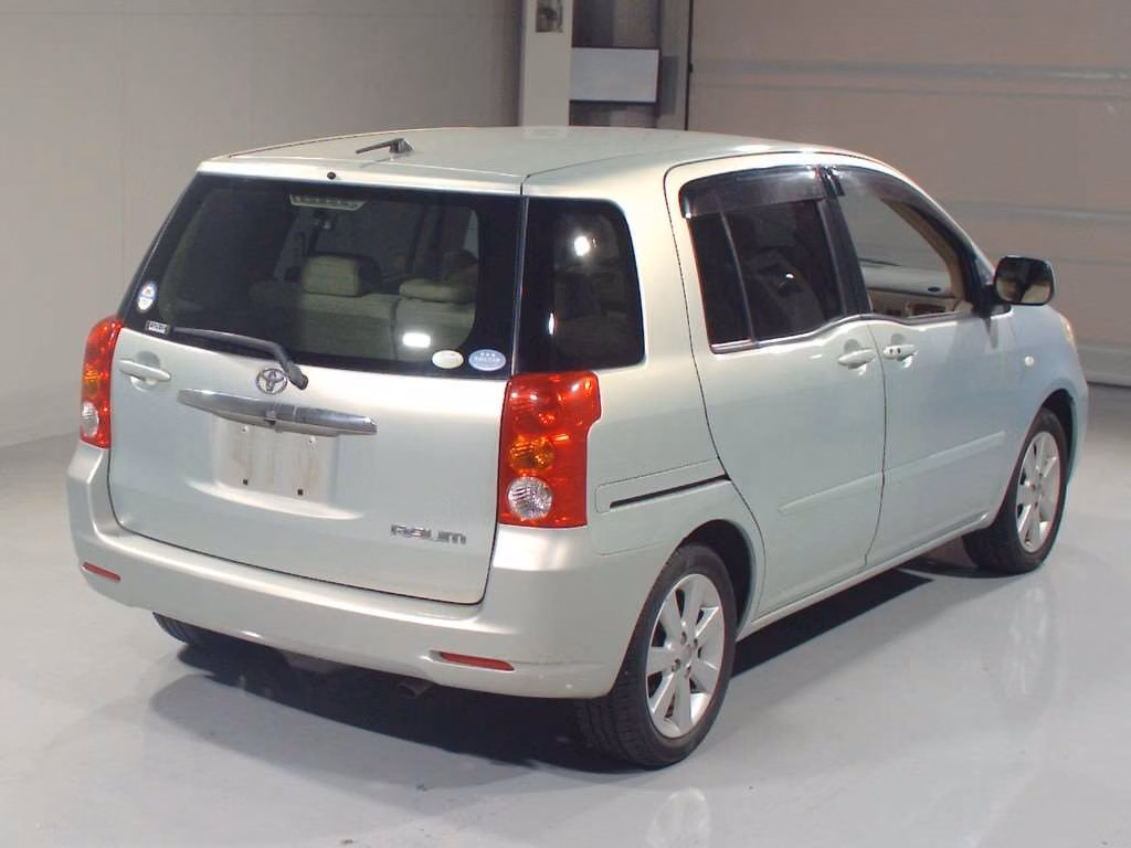 TOYOTA RAUM